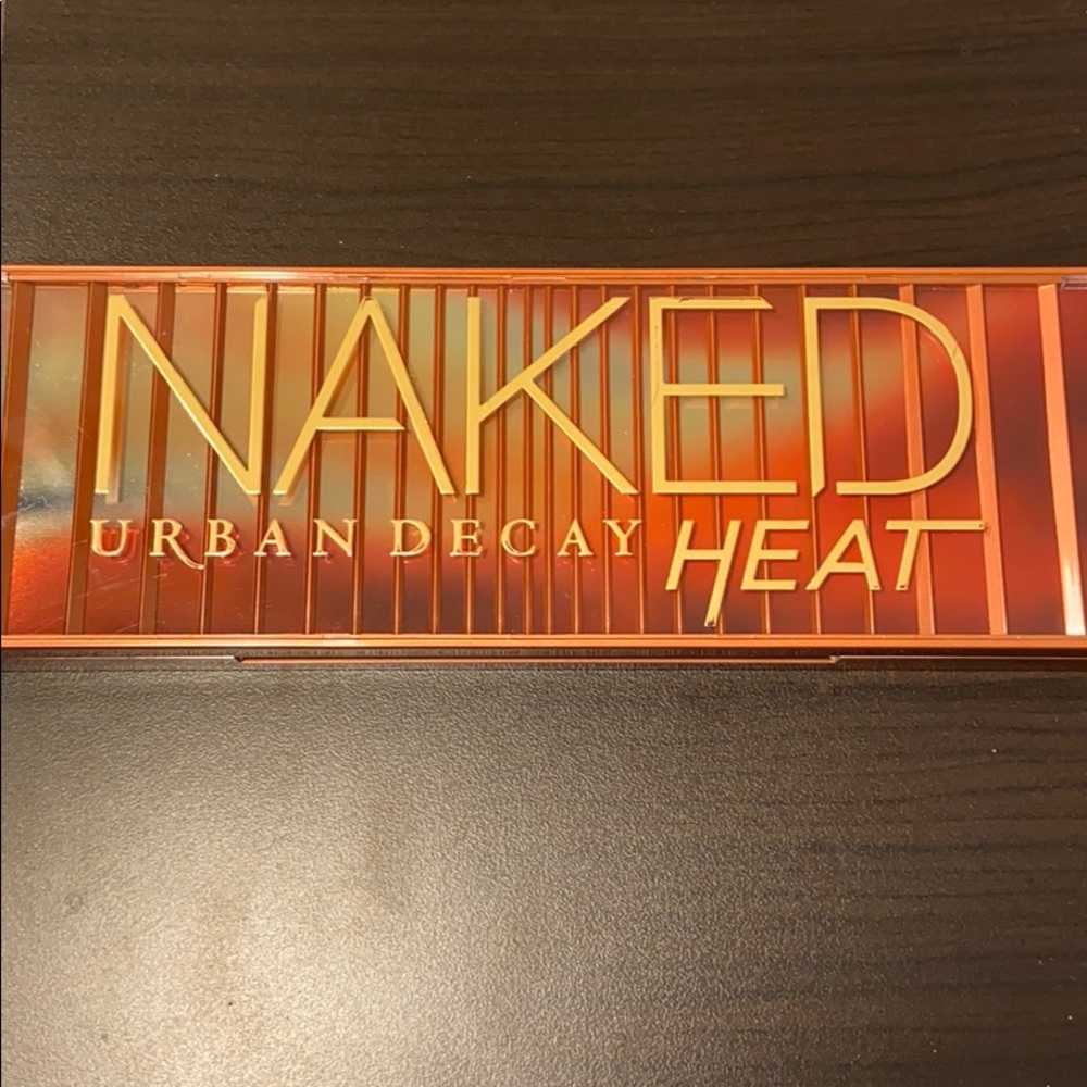 Naked urban decay HEAT eye shadow palette